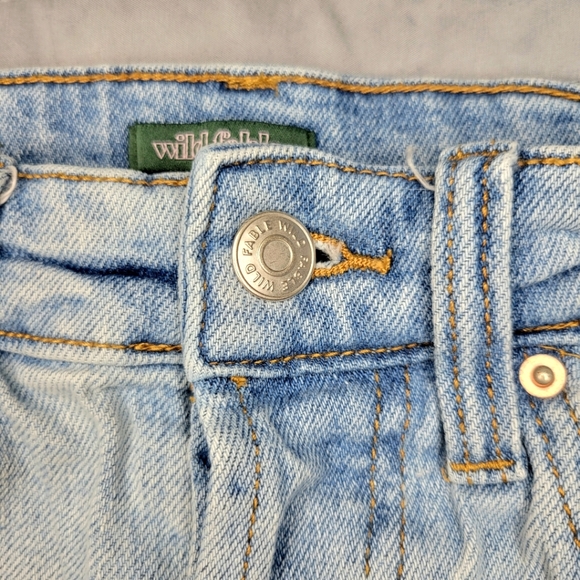 Women's Wild Fable, High Rise, Distressed, Light Wash Denim Pants, Size … - Picture 2 of 16